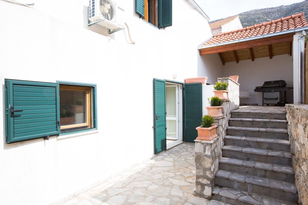 Sunset Villa 챠브타트 외부 사진