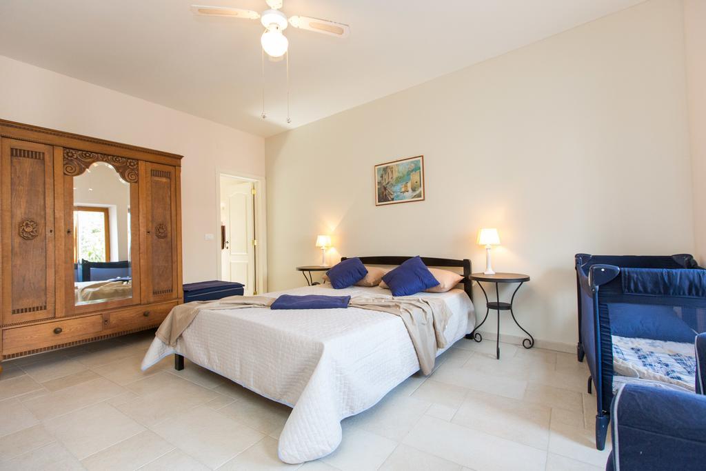 Sunset Villa 챠브타트 외부 사진