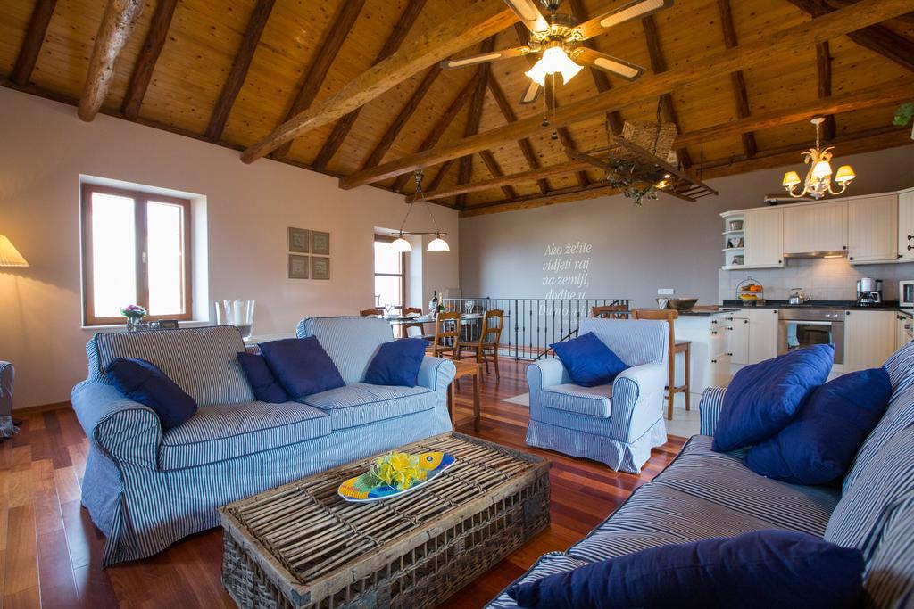 Sunset Villa 챠브타트 외부 사진